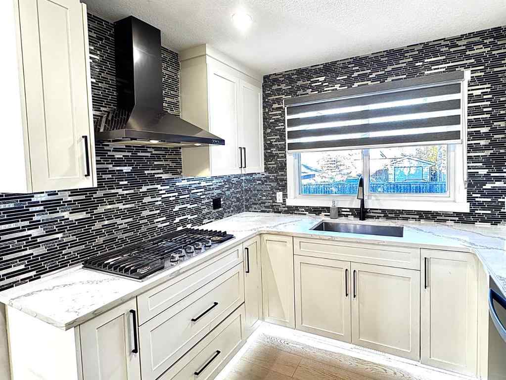 MLS® A2260098 - 10304 Elbow Drive SW in Southwood Calgary, Residential