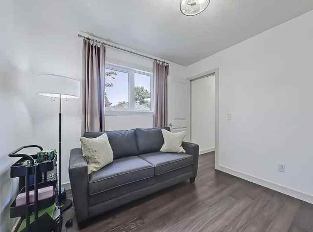 MLS® A2260108 - 455 20 Avenue NE in Winston Heights/Mountview Calgary, Residential