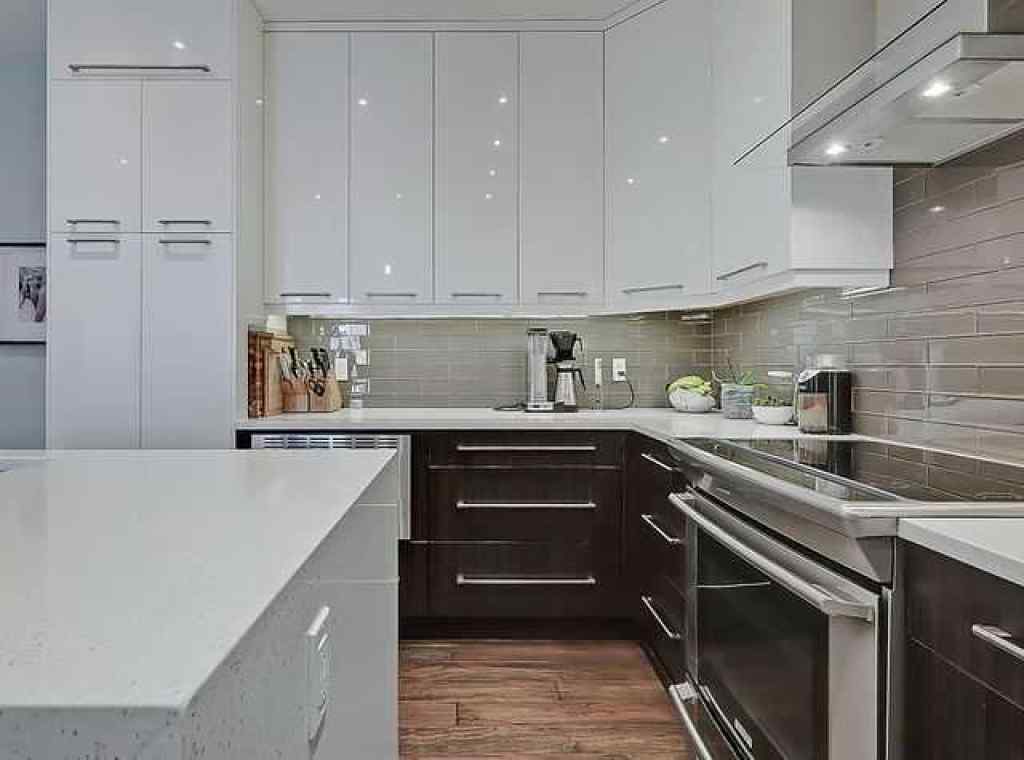 MLS® A2260108 - 455 20 Avenue NE in Winston Heights/Mountview Calgary, Residential