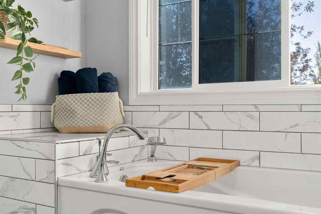 MLS® A2260111 - 131 Crystalridge Court  in Crystalridge Okotoks, Residential