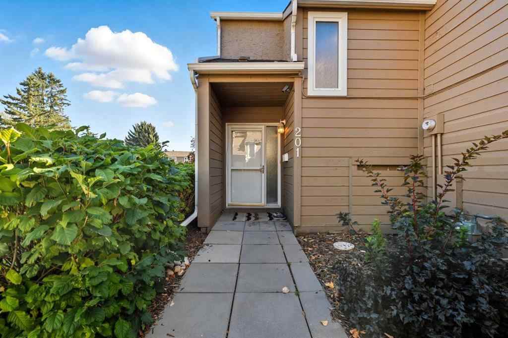 MLS® A2260118 - Unit #201 829 Coach Bluff Crescent SW in Coach Hill Calgary, Residential