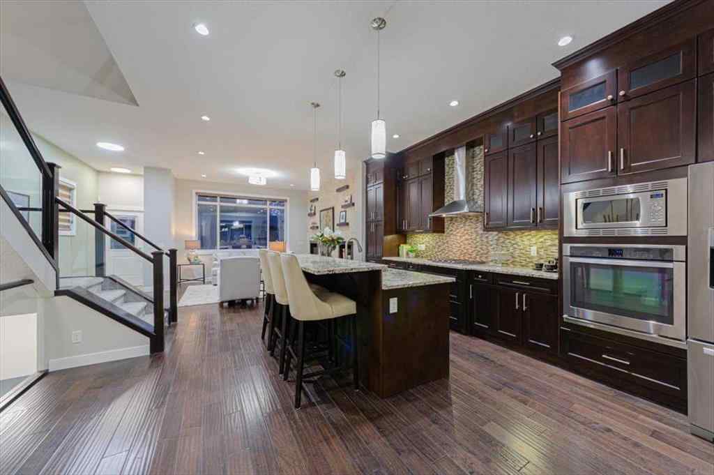 MLS® A2260135 - 462 23 Avenue NW in Mount Pleasant Calgary, Residential