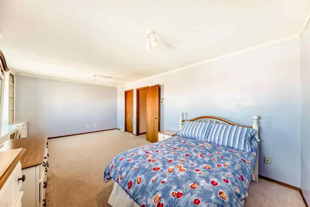 MLS® A2260143 - 17 Santana Manor NW in Sandstone Valley Calgary, Residential