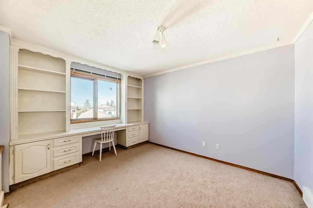 MLS® A2260143 - 17 Santana Manor NW in Sandstone Valley Calgary, Residential