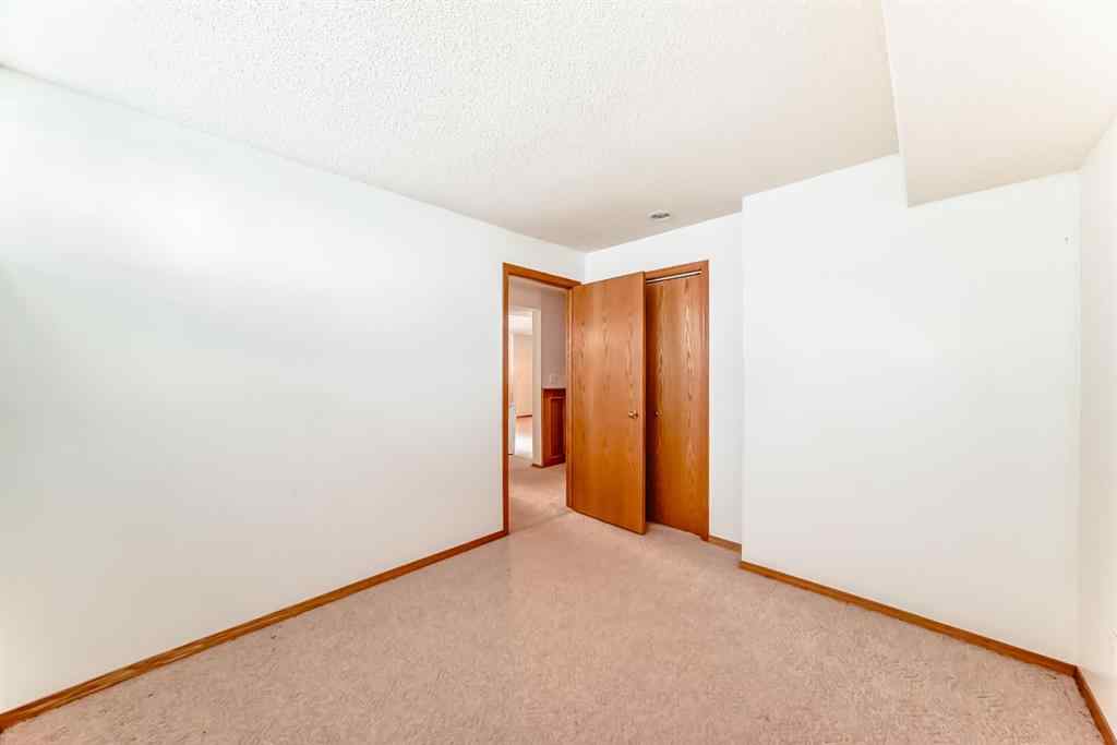 MLS® A2260143 - 17 Santana Manor NW in Sandstone Valley Calgary, Residential