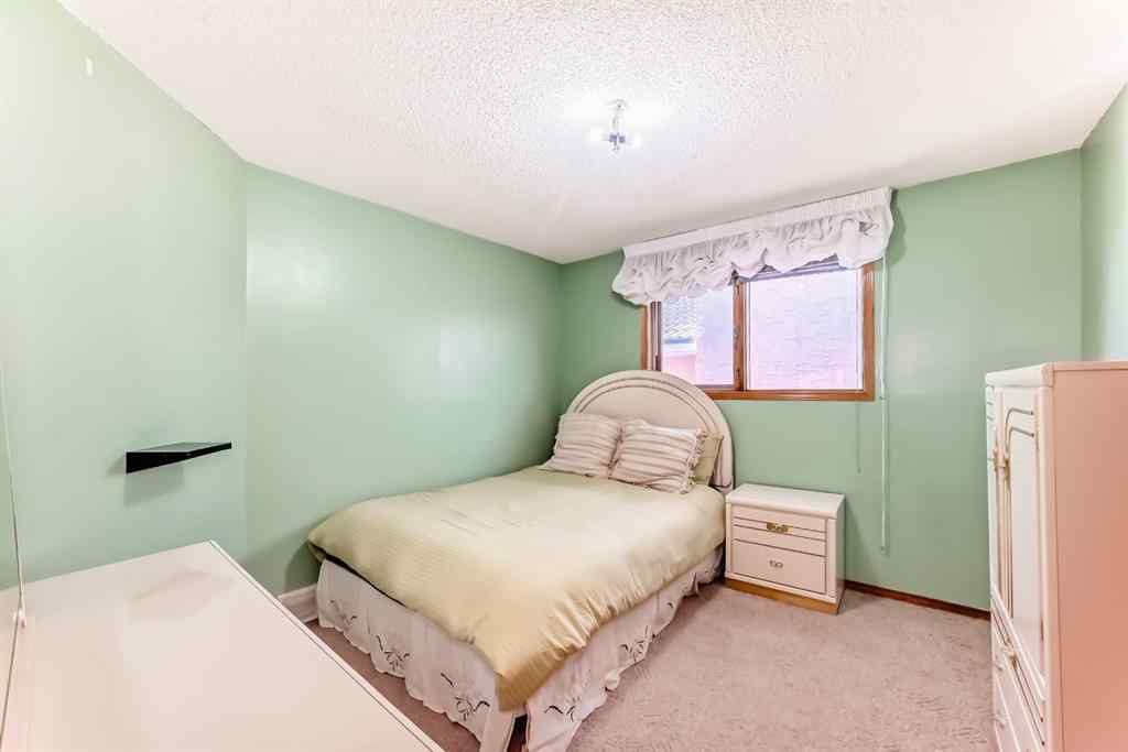 MLS® A2260143 - 17 Santana Manor NW in Sandstone Valley Calgary, Residential