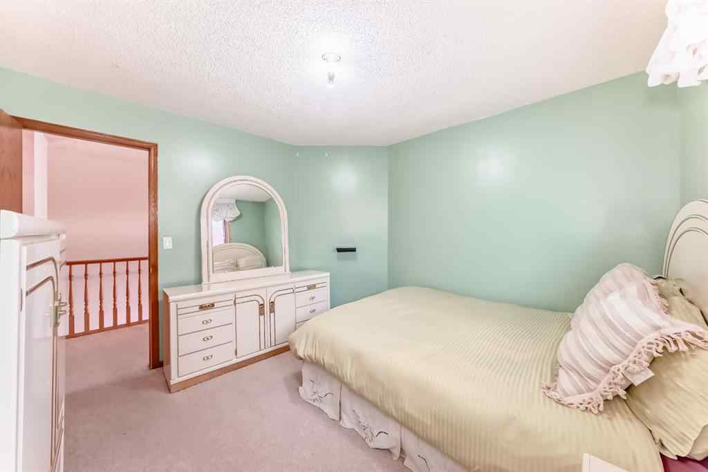 MLS® A2260143 - 17 Santana Manor NW in Sandstone Valley Calgary, Residential