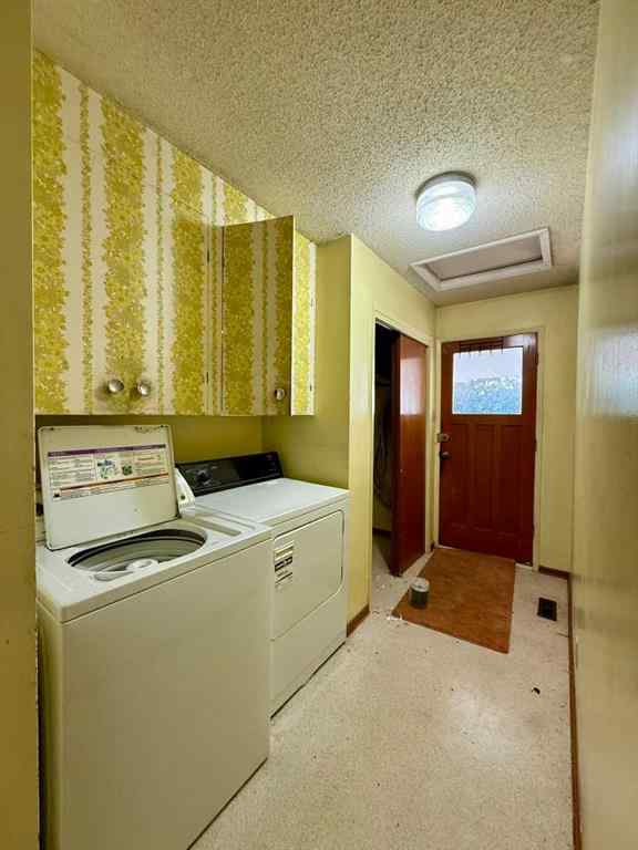 MLS® A2260148 - 11027 Bradbury Drive SW in Braeside Calgary, Residential