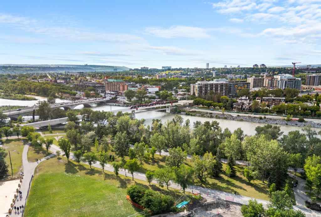 MLS® A2260154 - Unit #7 821 3 Avenue SW in Downtown Commercial Core Calgary, Residential