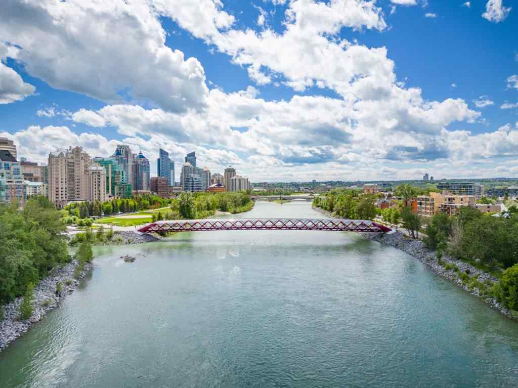 MLS® A2260154 - Unit #7 821 3 Avenue SW in Downtown Commercial Core Calgary, Residential