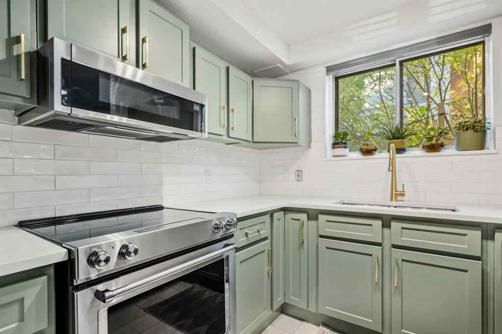 MLS® A2260154 - Unit #7 821 3 Avenue SW in Downtown Commercial Core Calgary, Residential