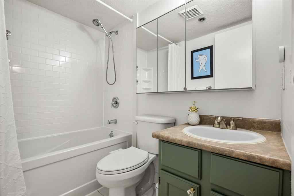 MLS® A2260154 - Unit #7 821 3 Avenue SW in Downtown Commercial Core Calgary, Residential