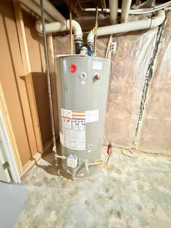 MLS® A2260168 - 10103 95 Avenue  in Swanavon Grande Prairie, Residential