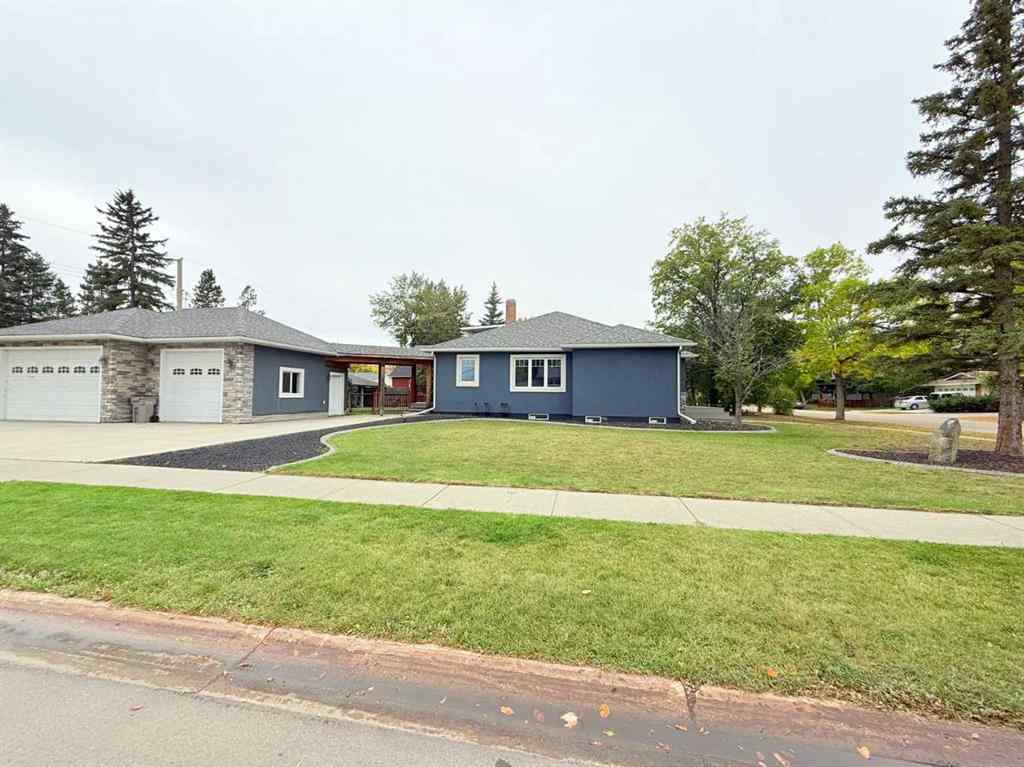 MLS® A2260168 - 10103 95 Avenue  in Swanavon Grande Prairie, Residential