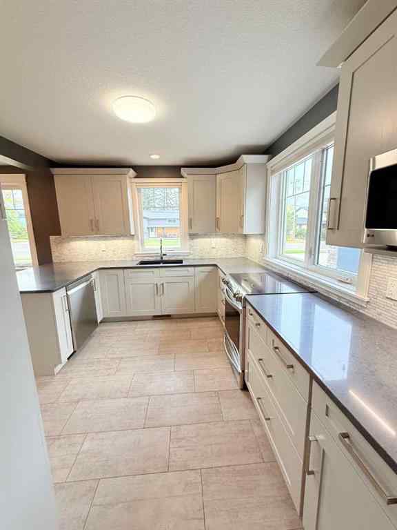 MLS® A2260168 - 10103 95 Avenue  in Swanavon Grande Prairie, Residential