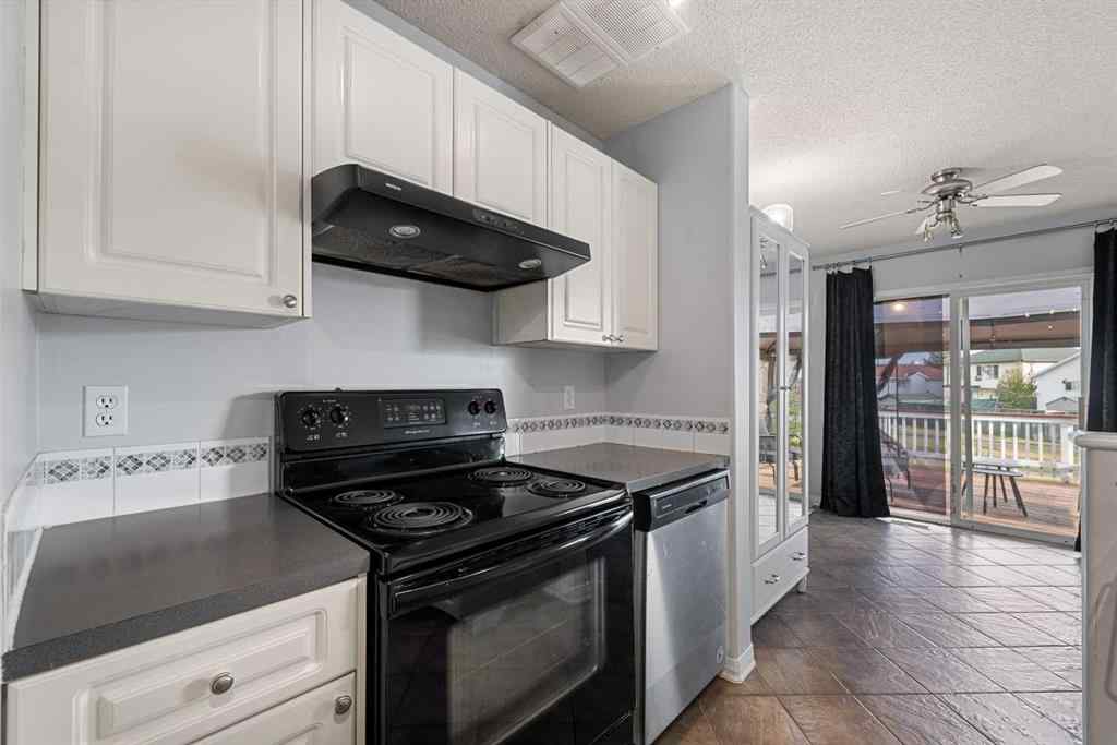 MLS® A2260170 - 47 San Diego Place NE in Monterey Park Calgary, Residential