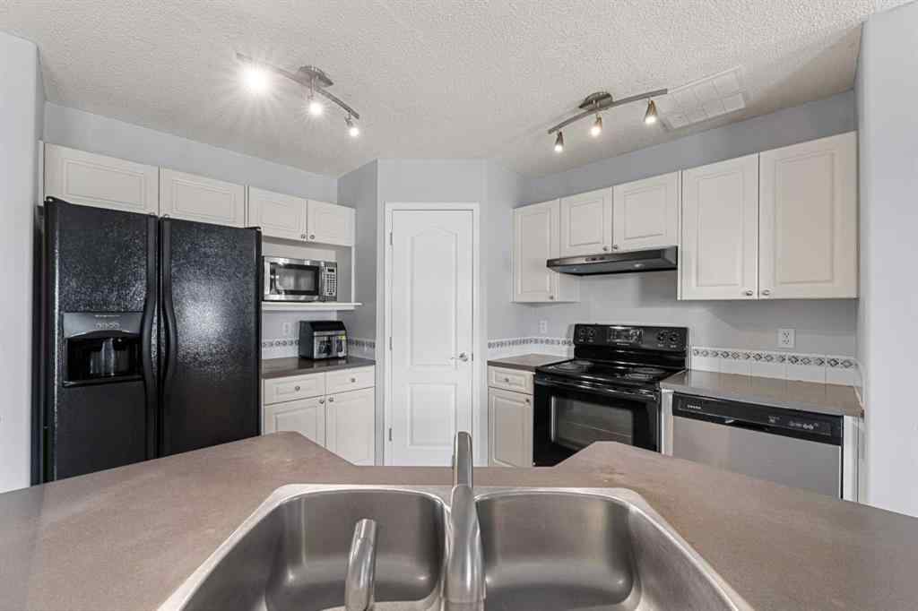 MLS® A2260170 - 47 San Diego Place NE in Monterey Park Calgary, Residential