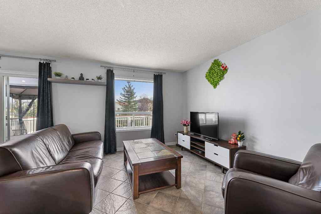 MLS® A2260170 - 47 San Diego Place NE in Monterey Park Calgary, Residential