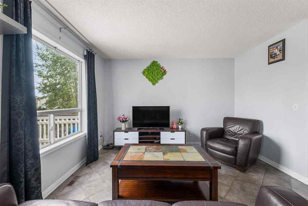 MLS® A2260170 - 47 San Diego Place NE in Monterey Park Calgary, Residential