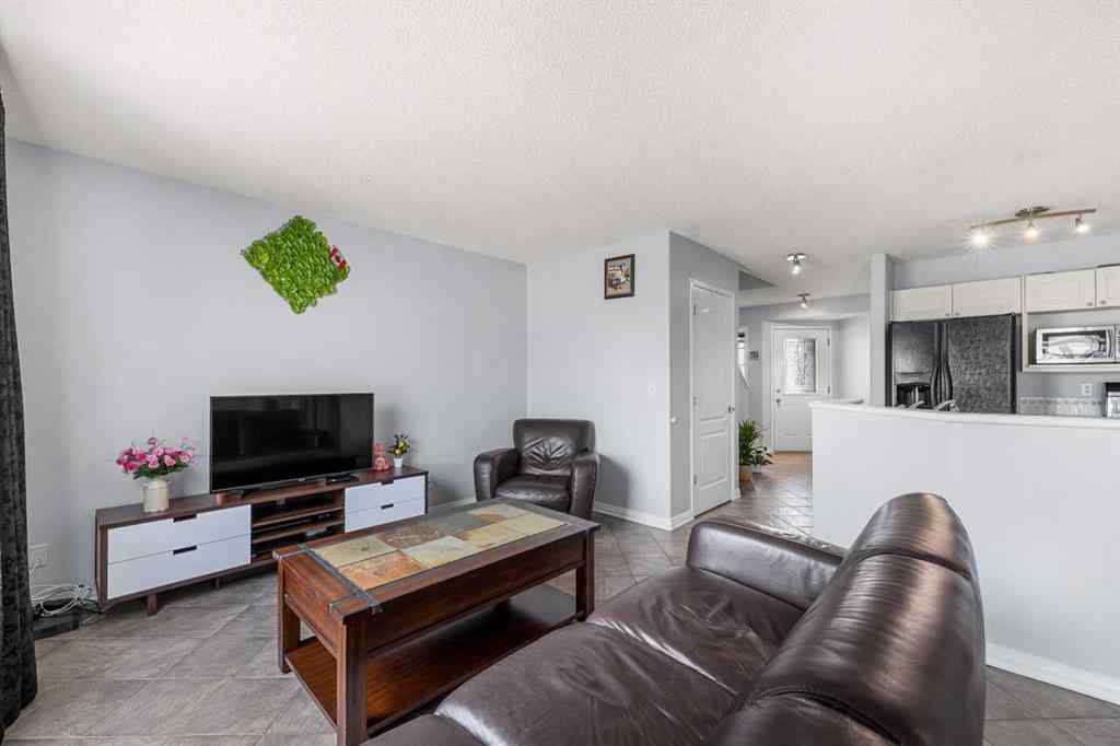 MLS® A2260170 - 47 San Diego Place NE in Monterey Park Calgary, Residential