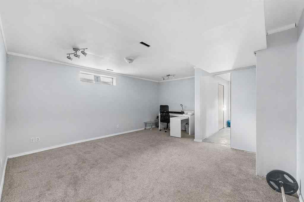 MLS® A2260170 - 47 San Diego Place NE in Monterey Park Calgary, Residential