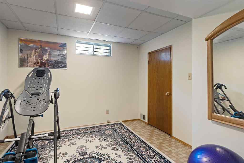 MLS® A2260172 - 20 Edgehill Rise NW in Edgemont Calgary, Residential