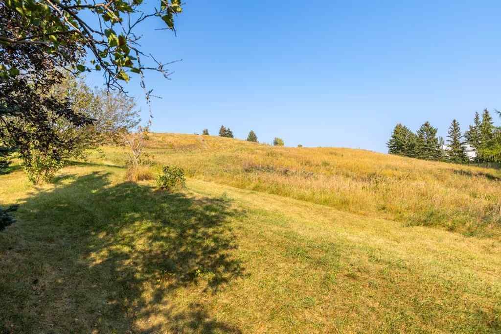 MLS® A2260172 - 20 Edgehill Rise NW in Edgemont Calgary, Residential