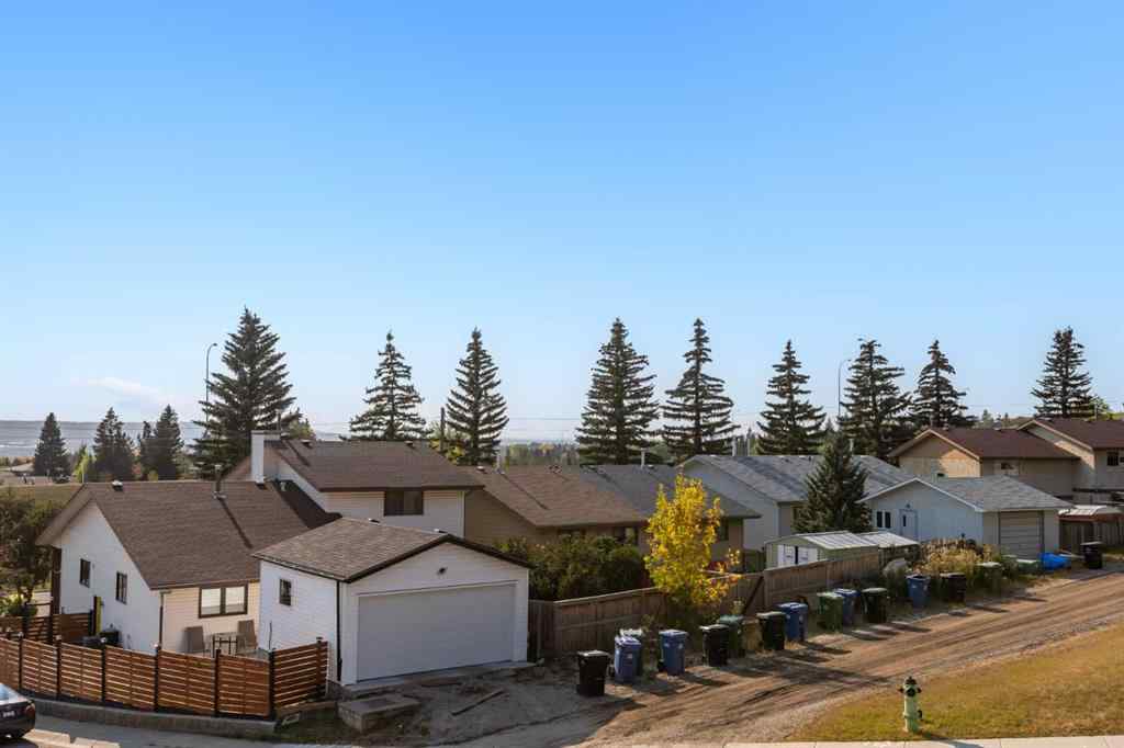 MLS® A2260172 - 20 Edgehill Rise NW in Edgemont Calgary, Residential