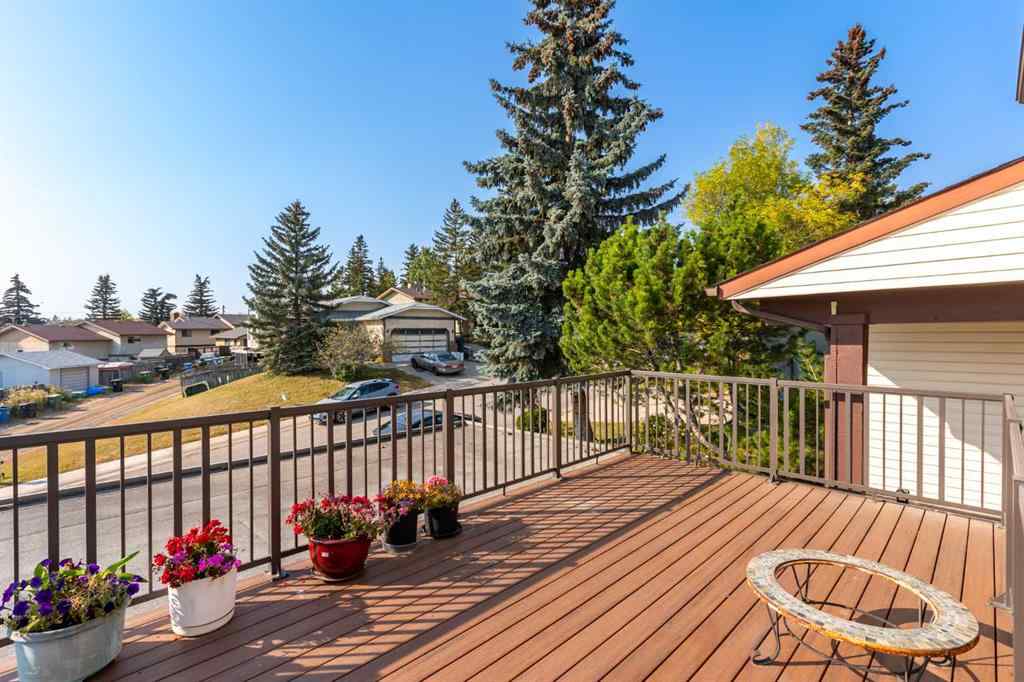 MLS® A2260172 - 20 Edgehill Rise NW in Edgemont Calgary, Residential