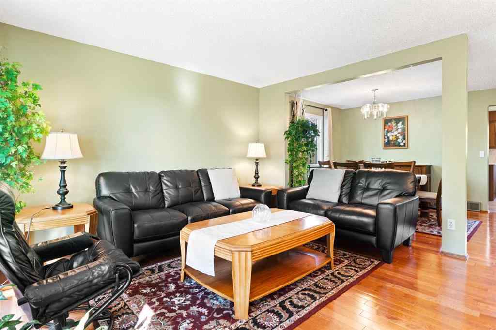 MLS® A2260172 - 20 Edgehill Rise NW in Edgemont Calgary, Residential