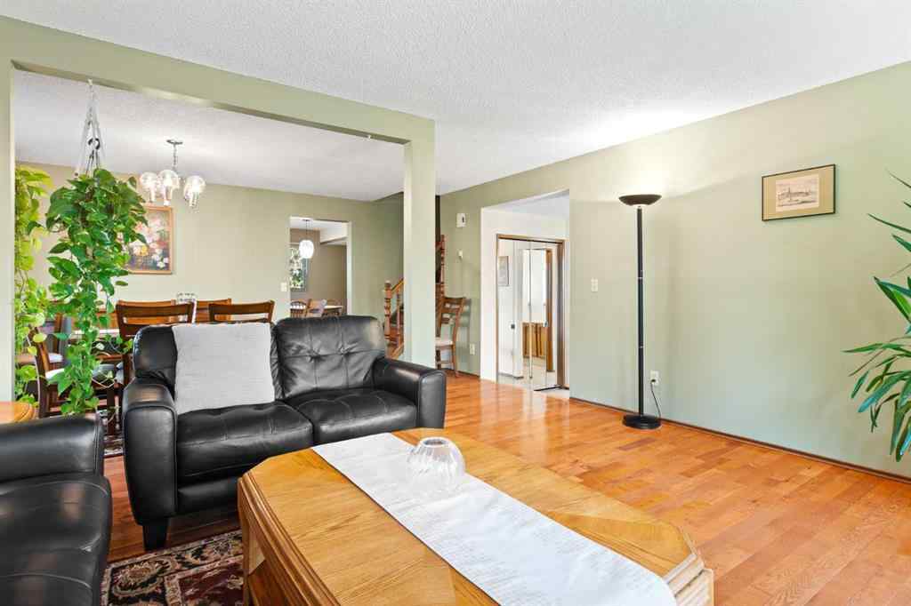 MLS® A2260172 - 20 Edgehill Rise NW in Edgemont Calgary, Residential