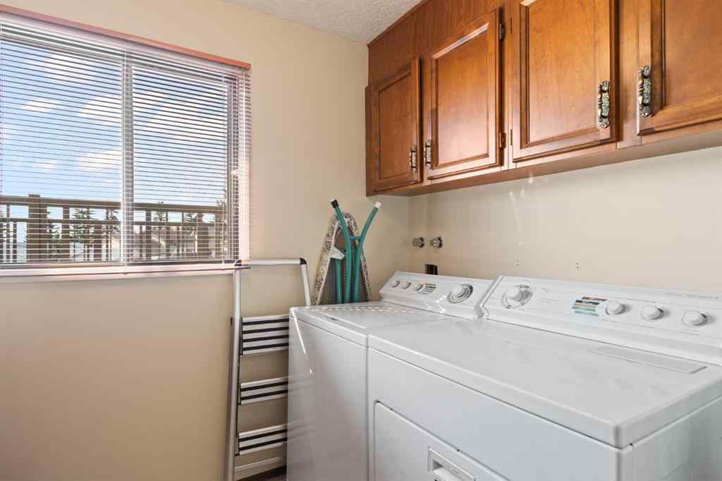 MLS® A2260172 - 20 Edgehill Rise NW in Edgemont Calgary, Residential