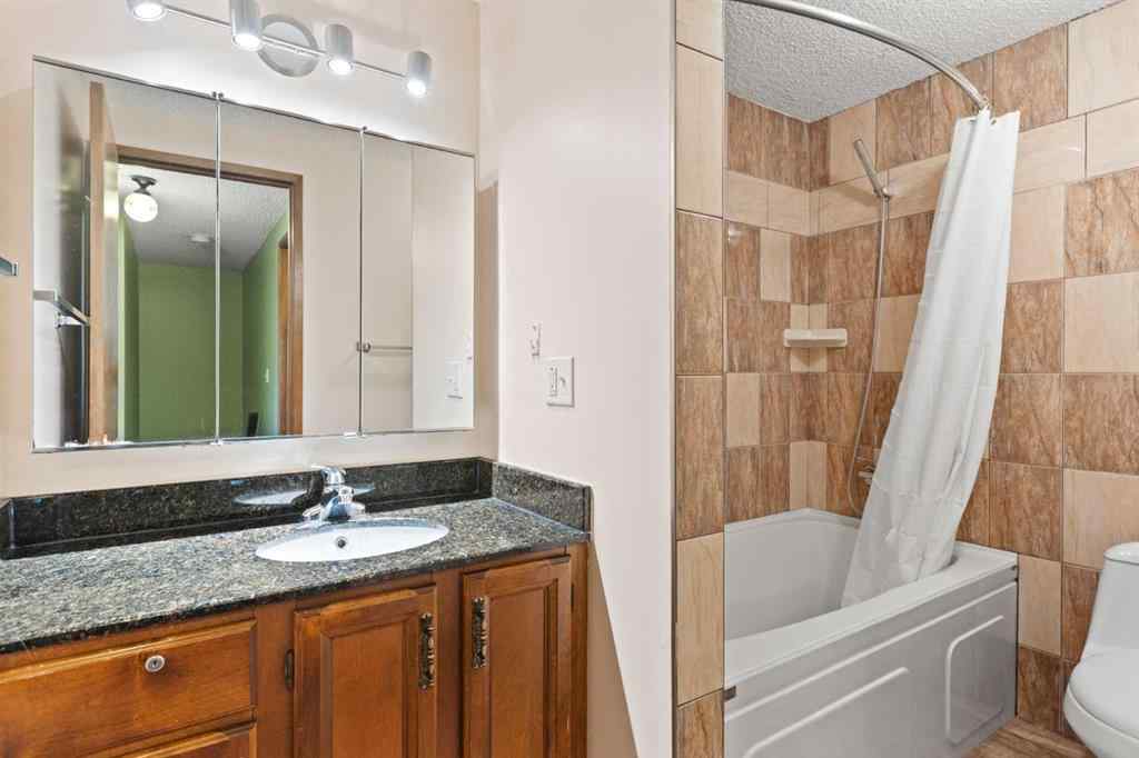 MLS® A2260172 - 20 Edgehill Rise NW in Edgemont Calgary, Residential