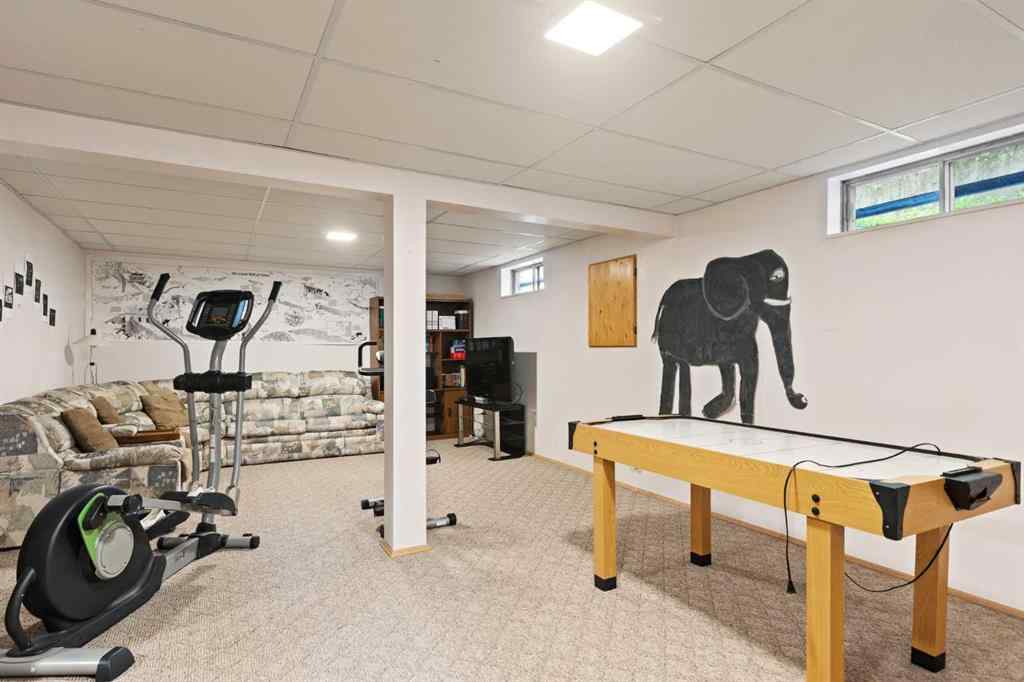 MLS® A2260172 - 20 Edgehill Rise NW in Edgemont Calgary, Residential