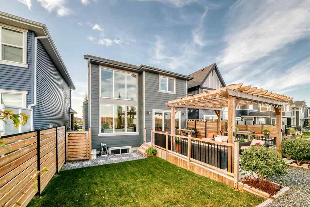 MLS® A2260174 - 204 Sunrise Common  in Sunset Ridge Cochrane, Residential