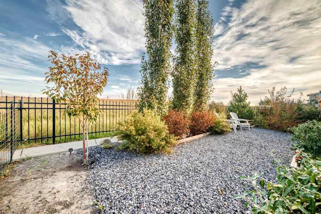 MLS® A2260174 - 204 Sunrise Common  in Sunset Ridge Cochrane, Residential