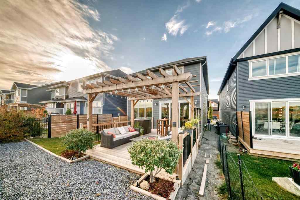 MLS® A2260174 - 204 Sunrise Common  in Sunset Ridge Cochrane, Residential