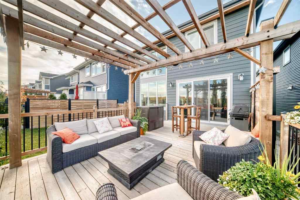 MLS® A2260174 - 204 Sunrise Common  in Sunset Ridge Cochrane, Residential