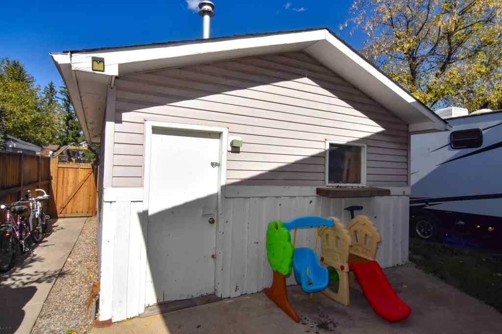 MLS® A2260181 - 112 Woodvale Road SW in Woodlands Calgary, Residential