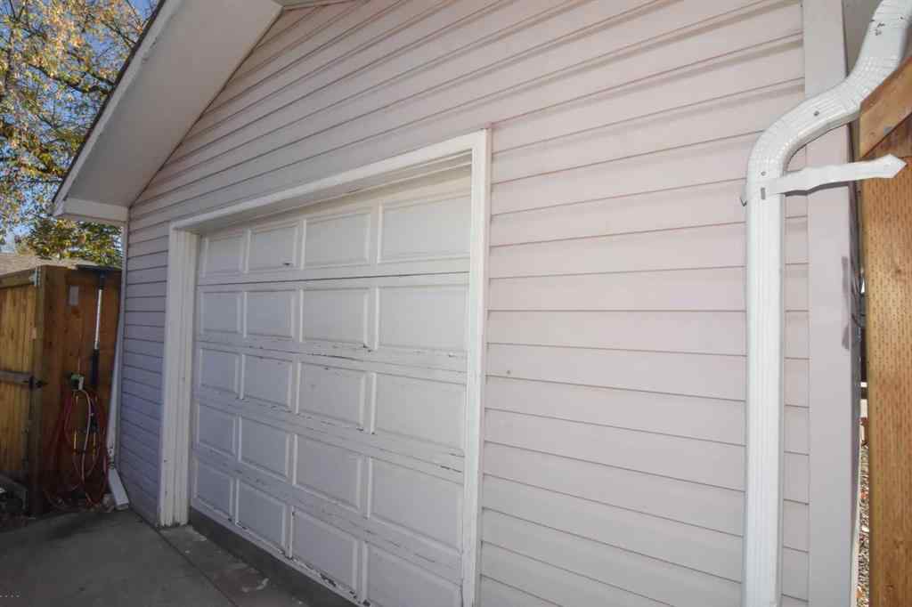 MLS® A2260181 - 112 Woodvale Road SW in Woodlands Calgary, Residential