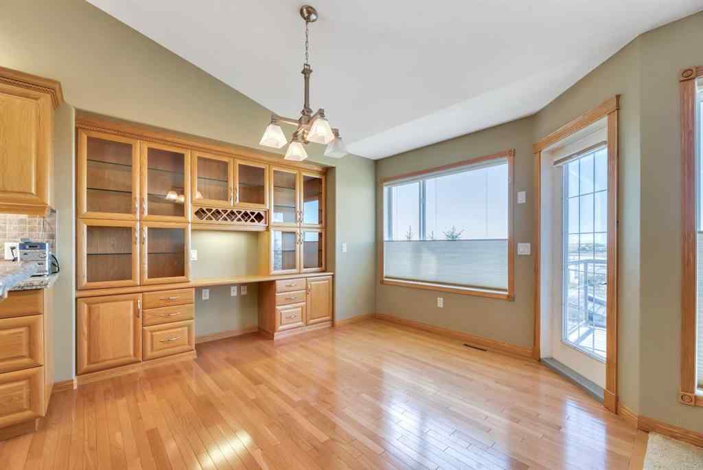 MLS® A2260183 - 20 Hillcrest Boulevard  in Hillview Estates Strathmore, Residential