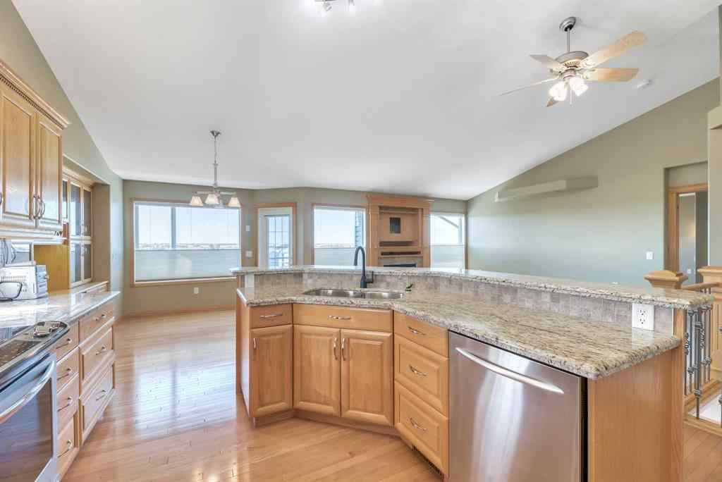 MLS® A2260183 - 20 Hillcrest Boulevard  in Hillview Estates Strathmore, Residential