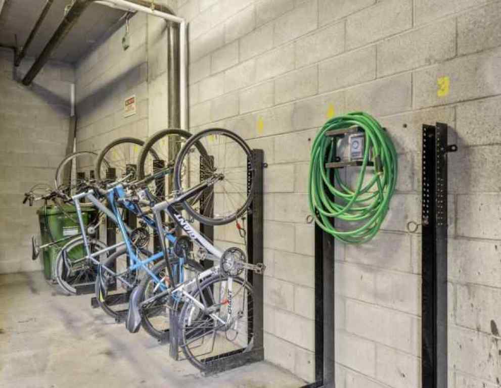 MLS® A2260189 - Unit #403 1334 14 Avenue SW in Beltline Calgary, Residential