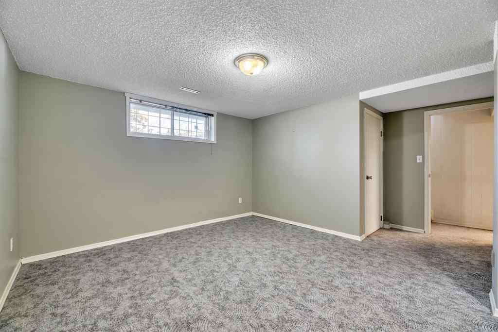 MLS® A2260198 - 23 Brazeau Crescent SW in Braeside Calgary, Residential