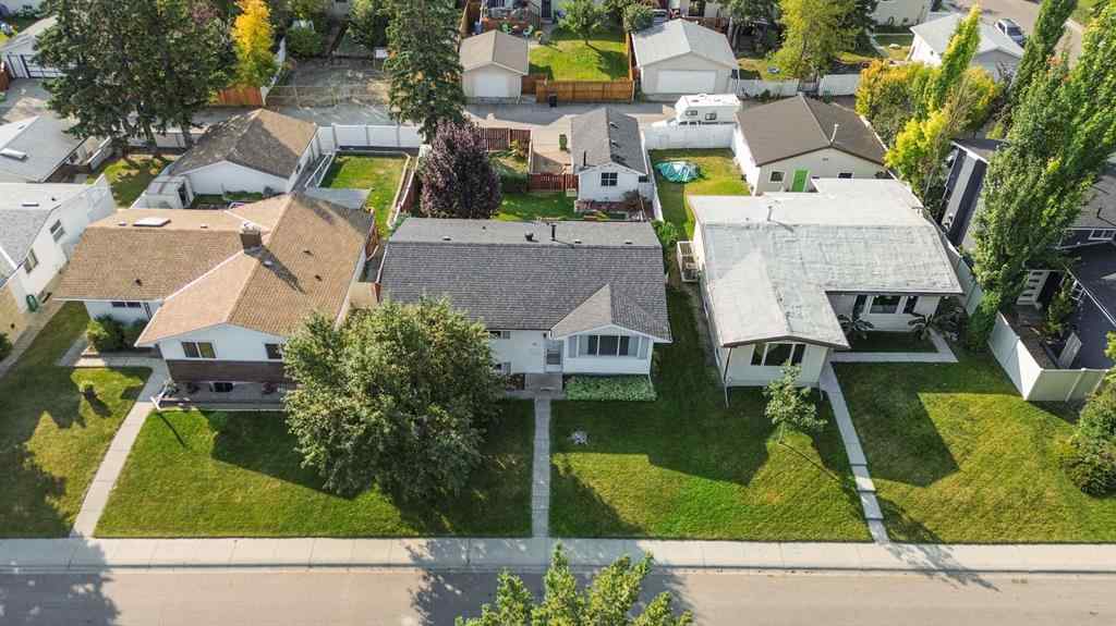 MLS® A2260198 - 23 Brazeau Crescent SW in Braeside Calgary, Residential