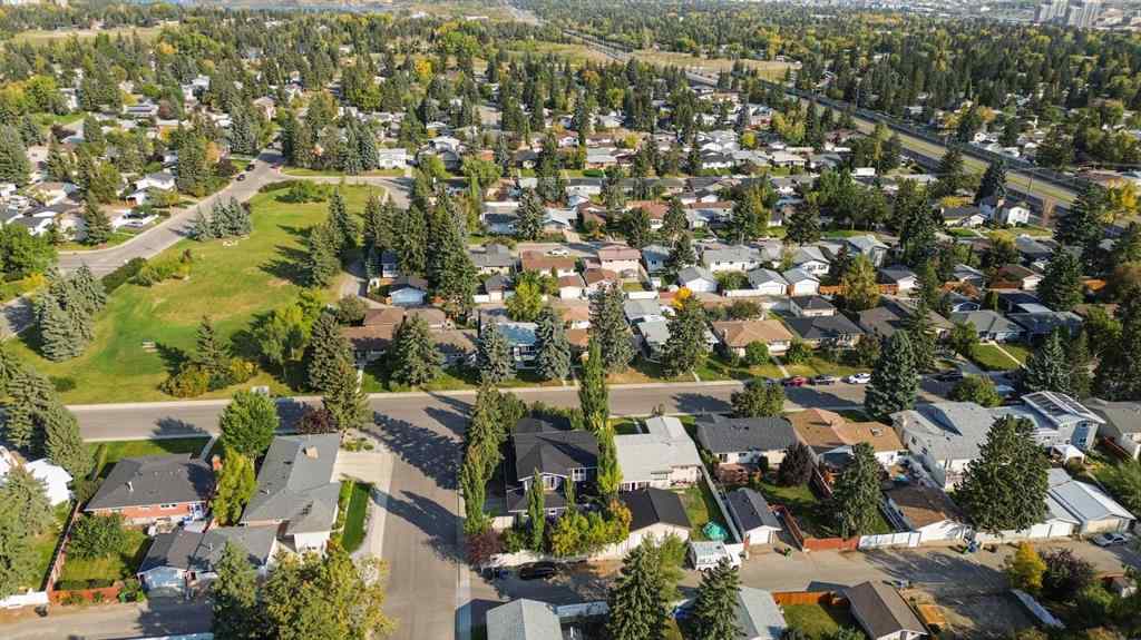 MLS® A2260198 - 23 Brazeau Crescent SW in Braeside Calgary, Residential