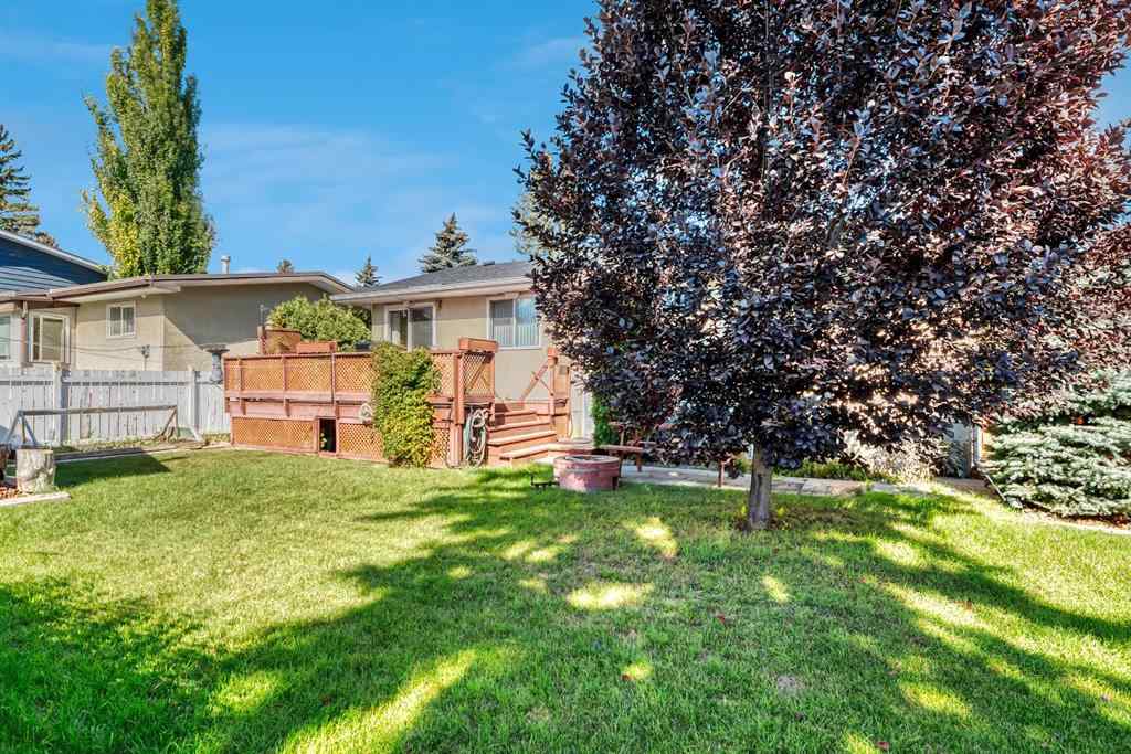 MLS® A2260198 - 23 Brazeau Crescent SW in Braeside Calgary, Residential