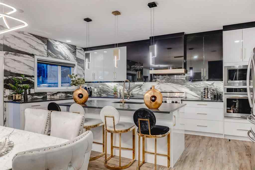 MLS® A2260206 - 630 Rocky Ridge View NW in Rocky Ridge Calgary, Residential