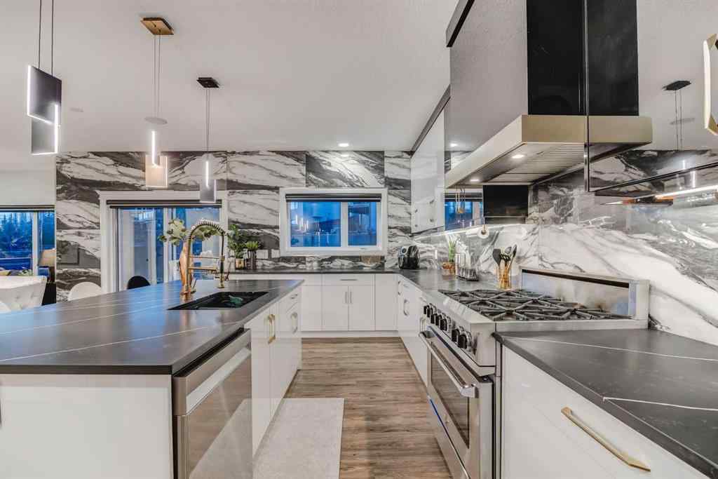 MLS® A2260206 - 630 Rocky Ridge View NW in Rocky Ridge Calgary, Residential