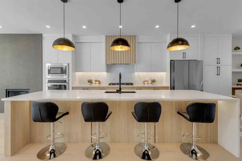 MLS® A2260221 - 415 37 Avenue NW in Highland Park Calgary, Residential